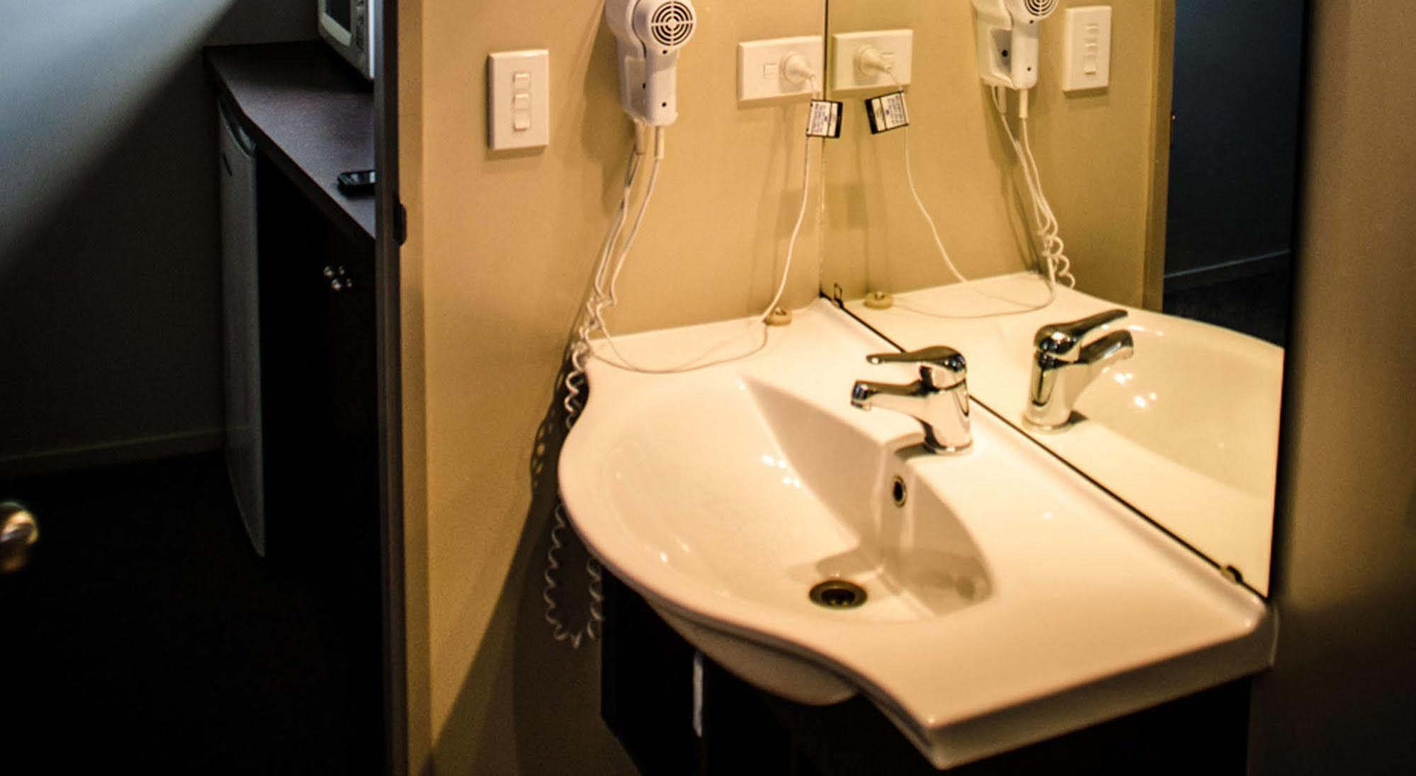 Racecourse Hotel And Motor Lodge Christchurch Buitenkant foto